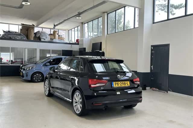 Audi A1 (2017) thumbnail 6