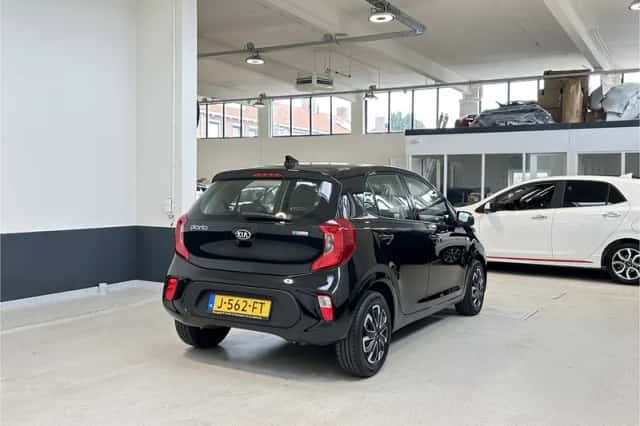 Kia Picanto (2020) thumbnail 5