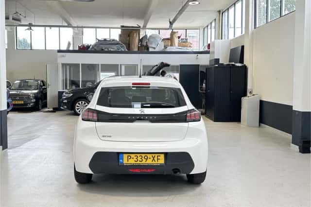 Peugeot 208 (2022) thumbnail 4