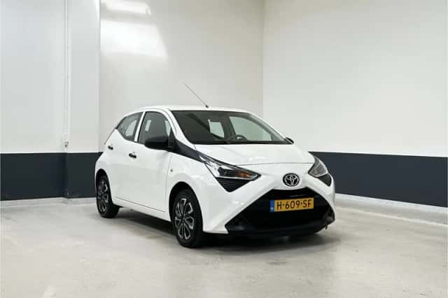 Toyota Aygo (2020) thumbnail 1