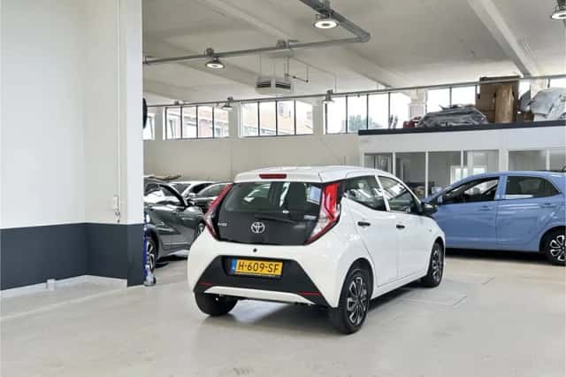 Toyota Aygo (2020) thumbnail 5