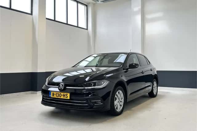 Volkswagen Polo (2022) thumbnail 2