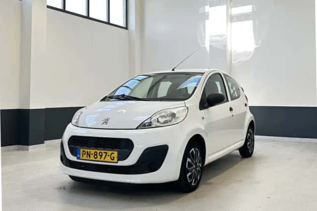 Peugeot 107 (2013) thumbnail 2