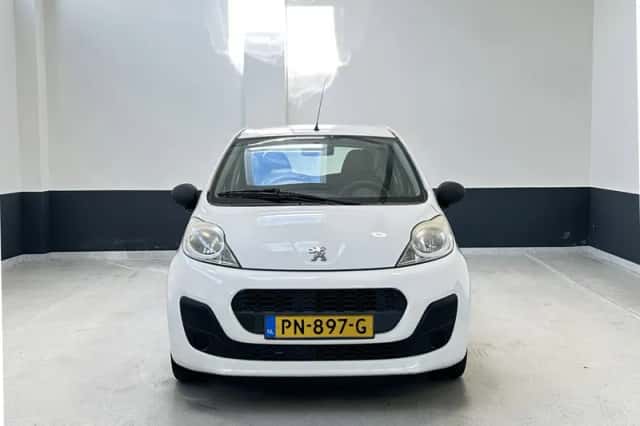 Peugeot 107 (2013) thumbnail 3