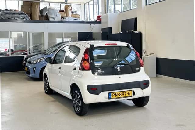 Peugeot 107 (2013) thumbnail 6