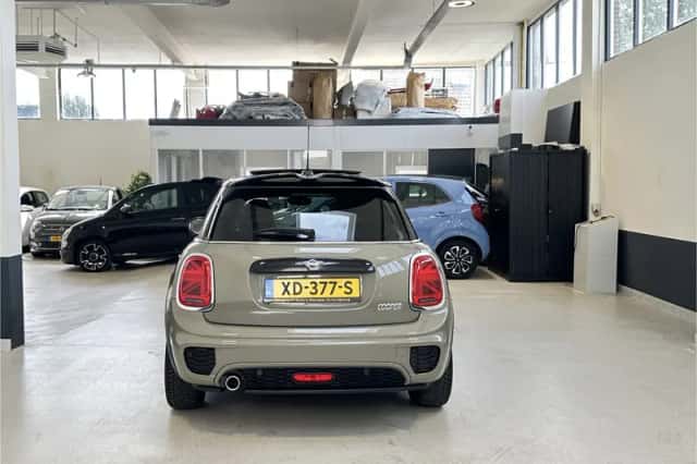MINI John Cooper Works (2018) thumbnail 4