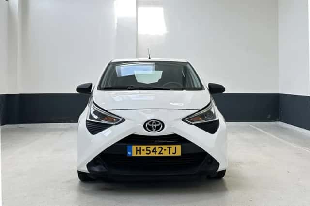 Toyota Aygo (2020) thumbnail 3