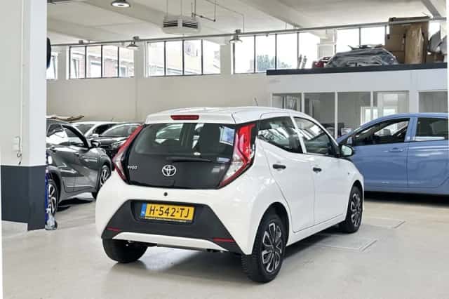 Toyota Aygo (2020) thumbnail 5
