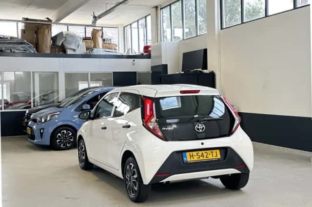 Toyota Aygo (2020) thumbnail 6