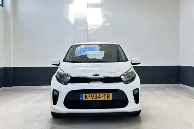 Kia Picanto (2021) thumbnail 3