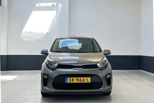 Kia Picanto (2018) thumbnail 3