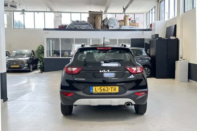 Kia Stonic (2021) thumbnail 6