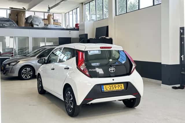 Toyota Aygo (2021) thumbnail 6