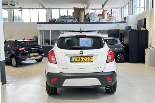 Opel Mokka (2013) thumbnail 4