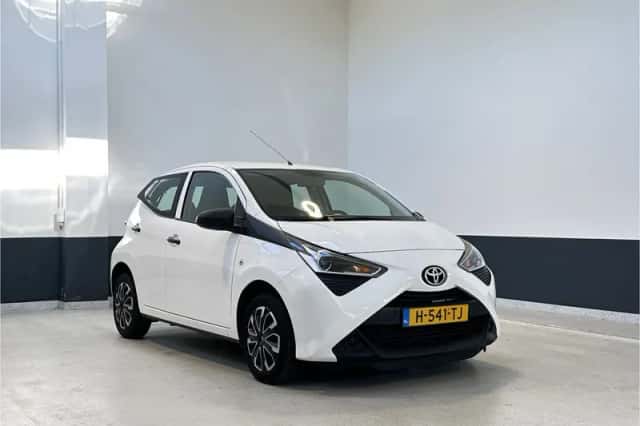 Toyota Aygo (2020) thumbnail 1