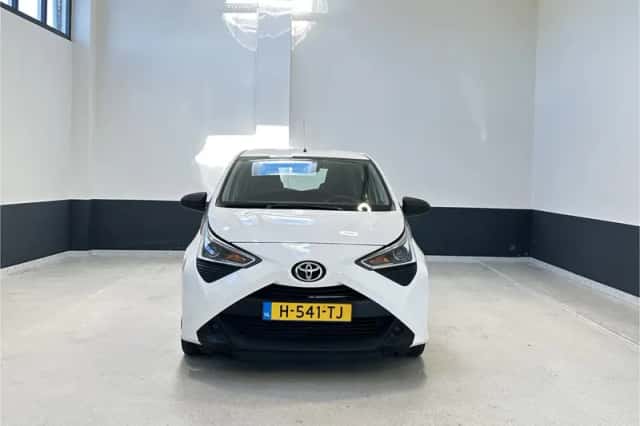 Toyota Aygo (2020) thumbnail 3