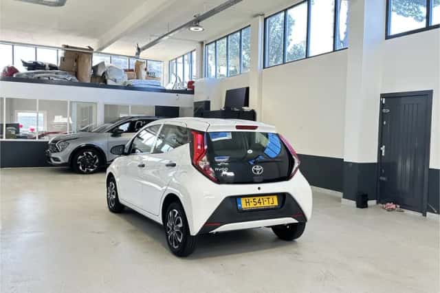 Toyota Aygo (2020) thumbnail 6