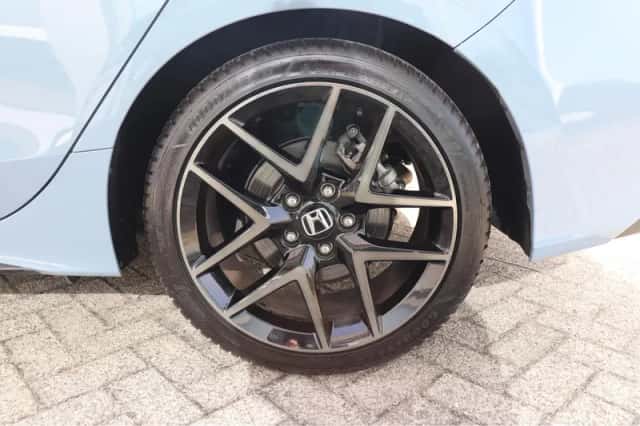 Honda Civic (2024) thumbnail 6