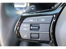 Honda Civic (2022) thumbnail 16