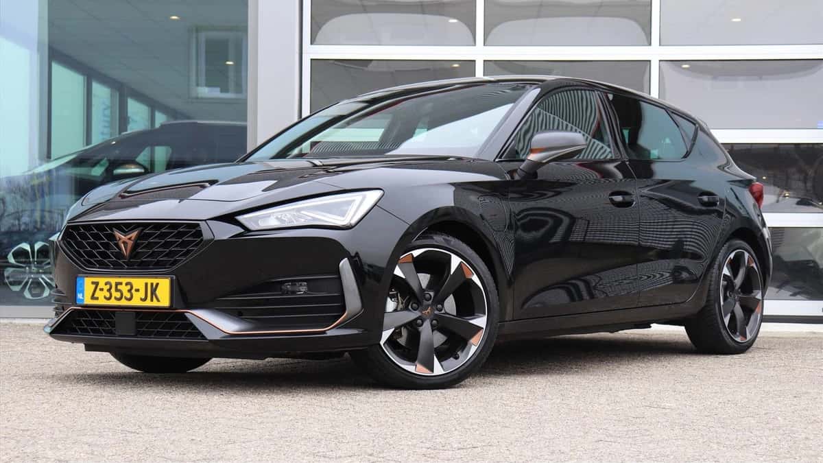 CUPRA Leon (2024) — foto 1