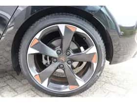 CUPRA Leon (2024) thumbnail 6