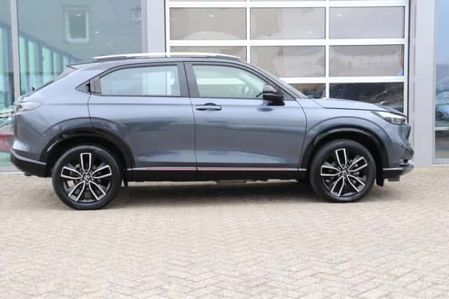 Honda HR-V (2022) thumbnail 3