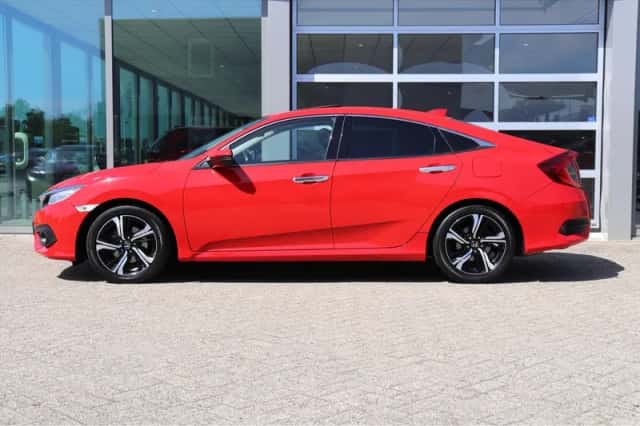Honda Civic (2020) thumbnail 2