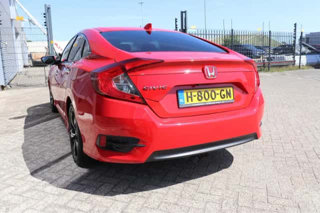 Honda Civic (2020) thumbnail 5