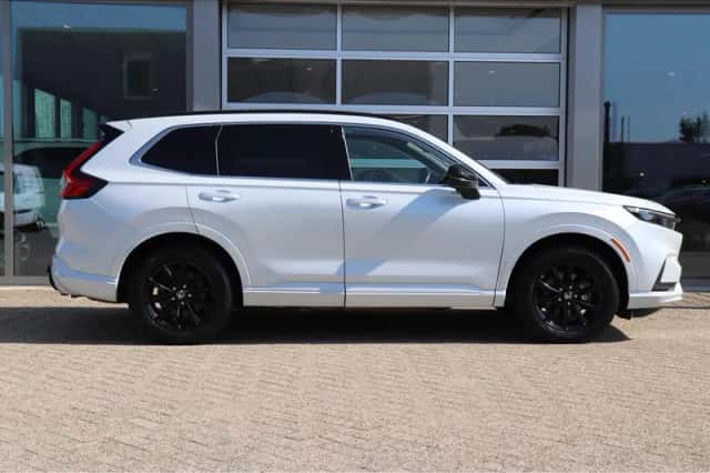 Honda CR-V (2023) thumbnail 3
