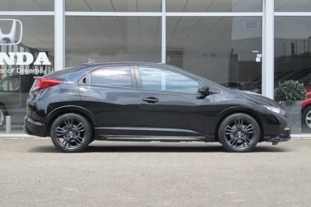 Honda Civic (2014) thumbnail 3