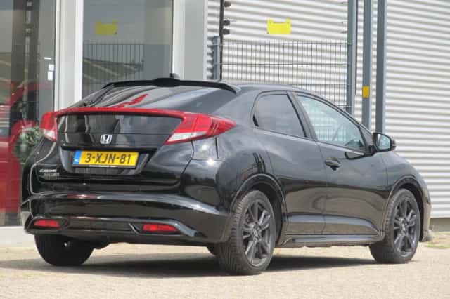 Honda Civic (2014) thumbnail 5