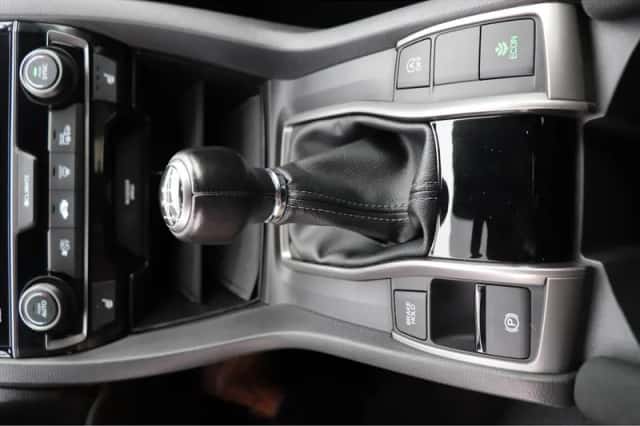 Honda Civic (2018) thumbnail 4