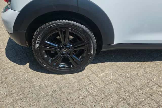 MINI Countryman (2011) thumbnail 5