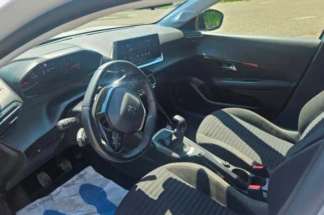 Peugeot 208 (2022) thumbnail 5