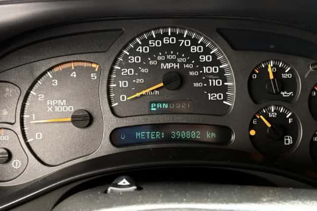 Chevrolet Silverado (2003) thumbnail 2