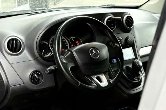 Mercedes-Benz Citan (2016) thumbnail 3