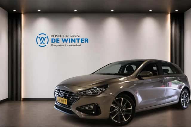 Hyundai i30 (2022) thumbnail 1