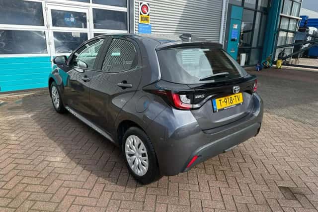 Toyota Yaris (2023) thumbnail 6