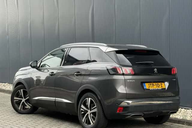 Peugeot 3008 (2023) thumbnail 3