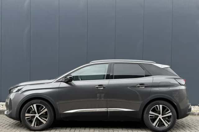 Peugeot 3008 (2023) thumbnail 4