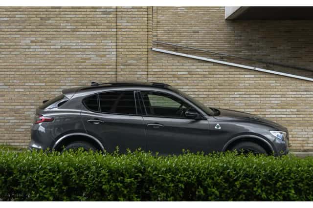 Alfa Romeo Stelvio (2022) thumbnail 2