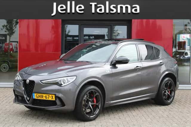 Alfa Romeo Stelvio (2022) thumbnail 6