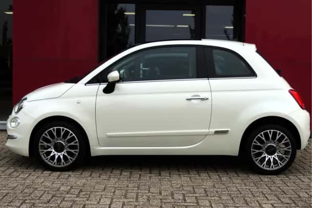 Fiat 500 (2019) thumbnail 2