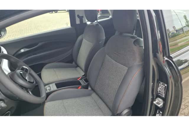 Fiat 500e (2022) thumbnail 4