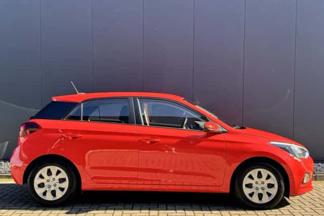 Hyundai i20 (2019) thumbnail 6
