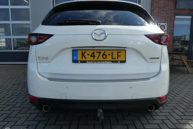 Mazda CX-5 (2021) thumbnail 4