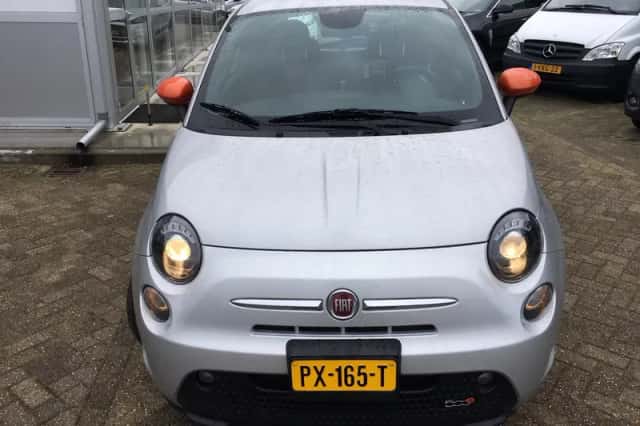 Fiat 500e (2014) thumbnail 2