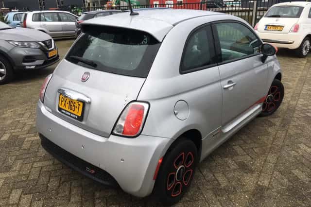 Fiat 500e (2014) thumbnail 4