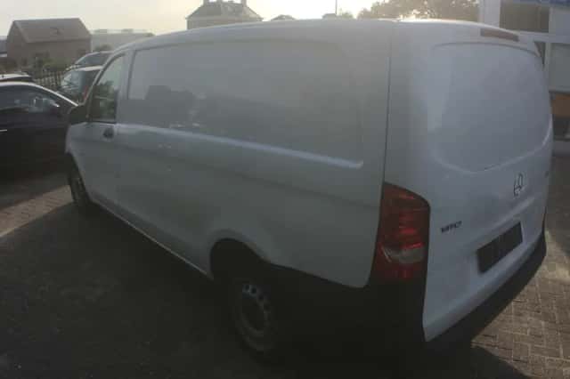 Mercedes-Benz Vito (2019) thumbnail 5