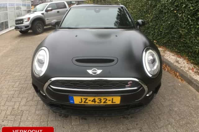 MINI Clubman (2015) thumbnail 3